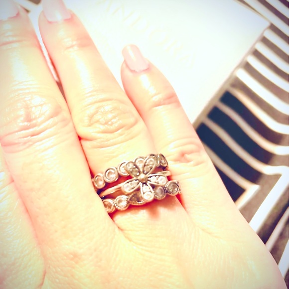 Pandora 2 silver stackable rings. Daisy ring sold out - Picture 2 of 4